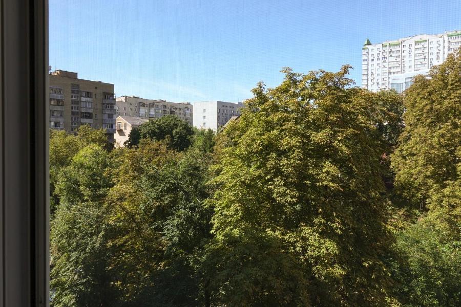 по улице большая васильковская, 129 Kyiv