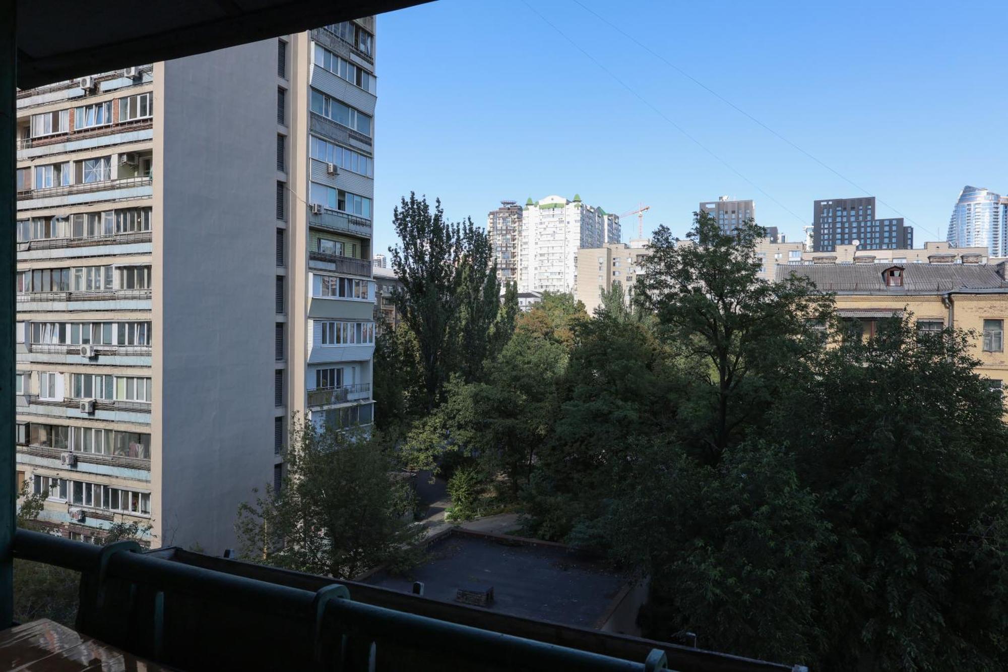 Apartment по улице большая васильковская, 129 Kyiv