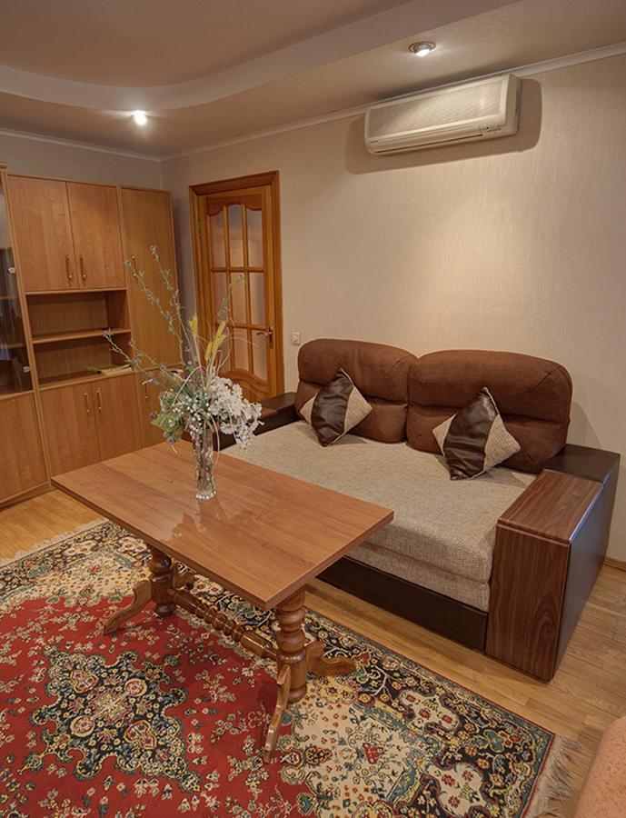 Apartment по улице большая васильковская, 129 Kyiv